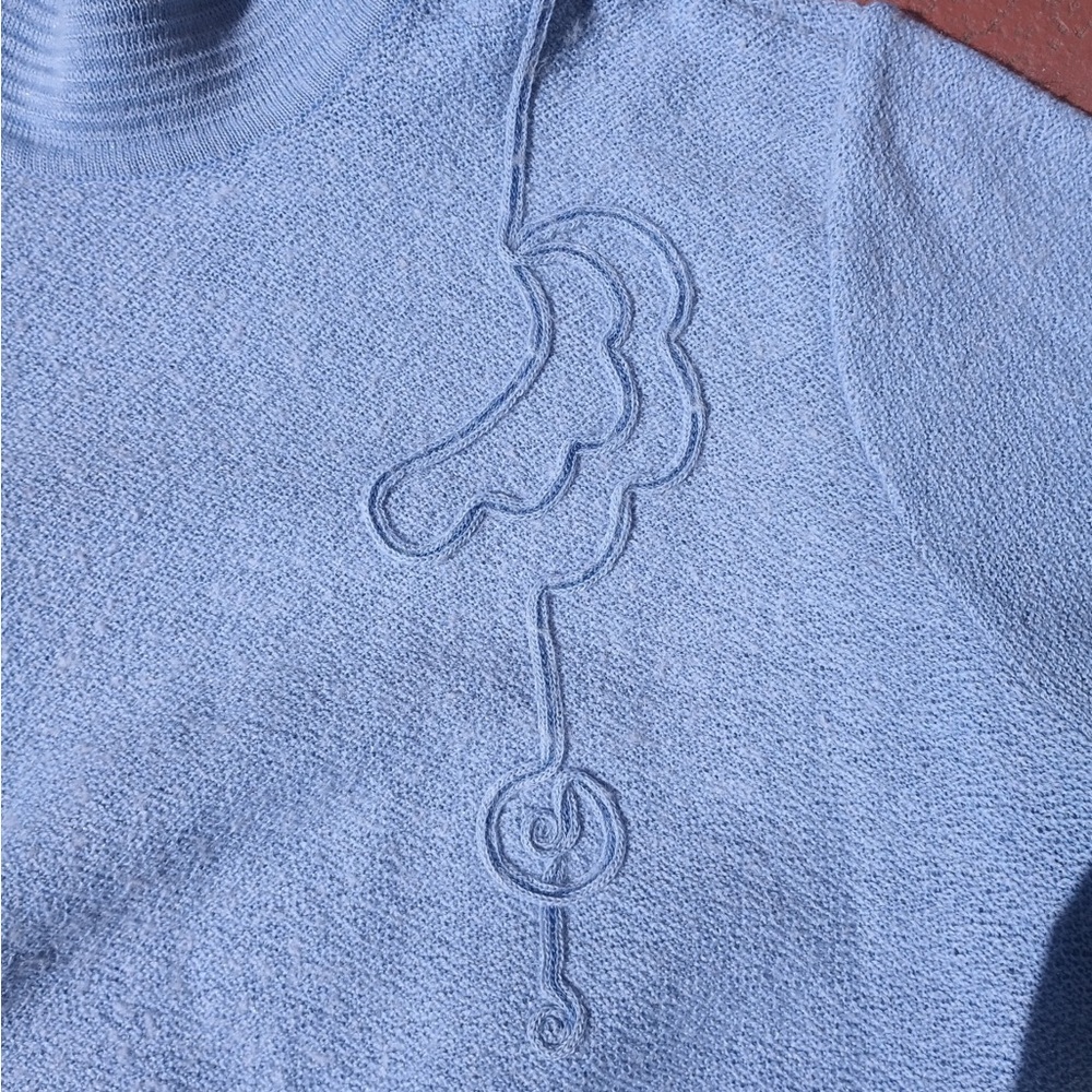 Vintage 1960s sweater with embroidered design